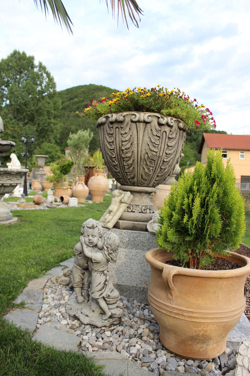 Schale, Putte und Keramikvase von Kreta-Garden